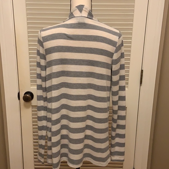 Rue21 Open Front Cardigan in Grey and White Stripes - Picture 6 of 9